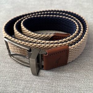 Tommy Bahama size 32 to 36 reversible belt, tan and blue